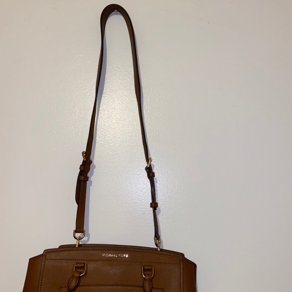 Michael Kors full size purse - Picture 8 of 8